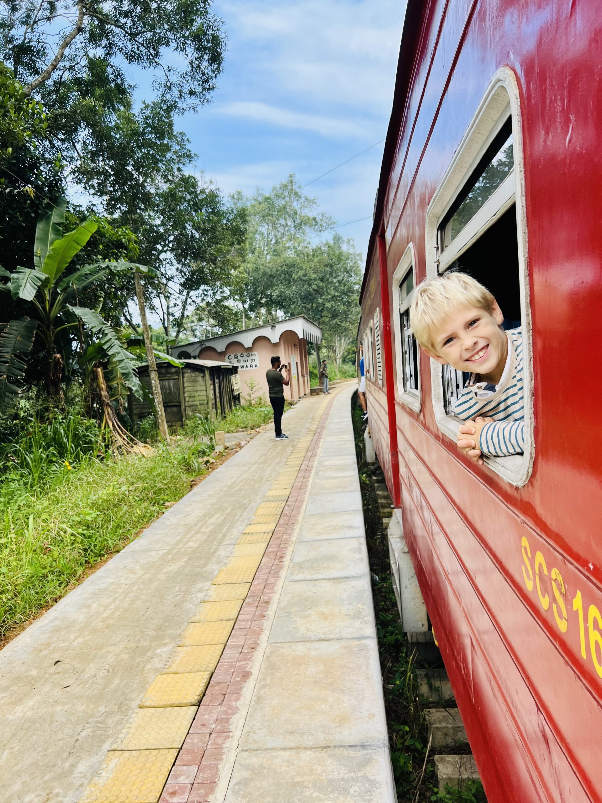 5 Must Do activities with children in Ella, Sri Lanka